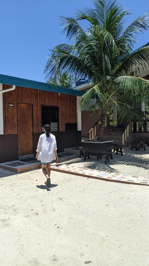 Maya Guest House - Sipaway Island San Carlos  Kültér fotó